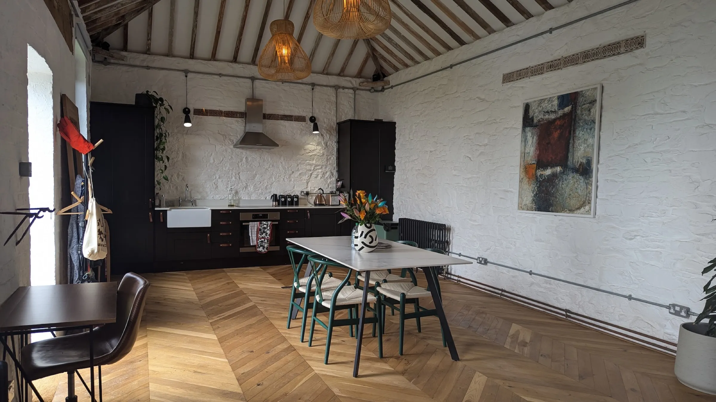 The Straw Store kitchen and dining table